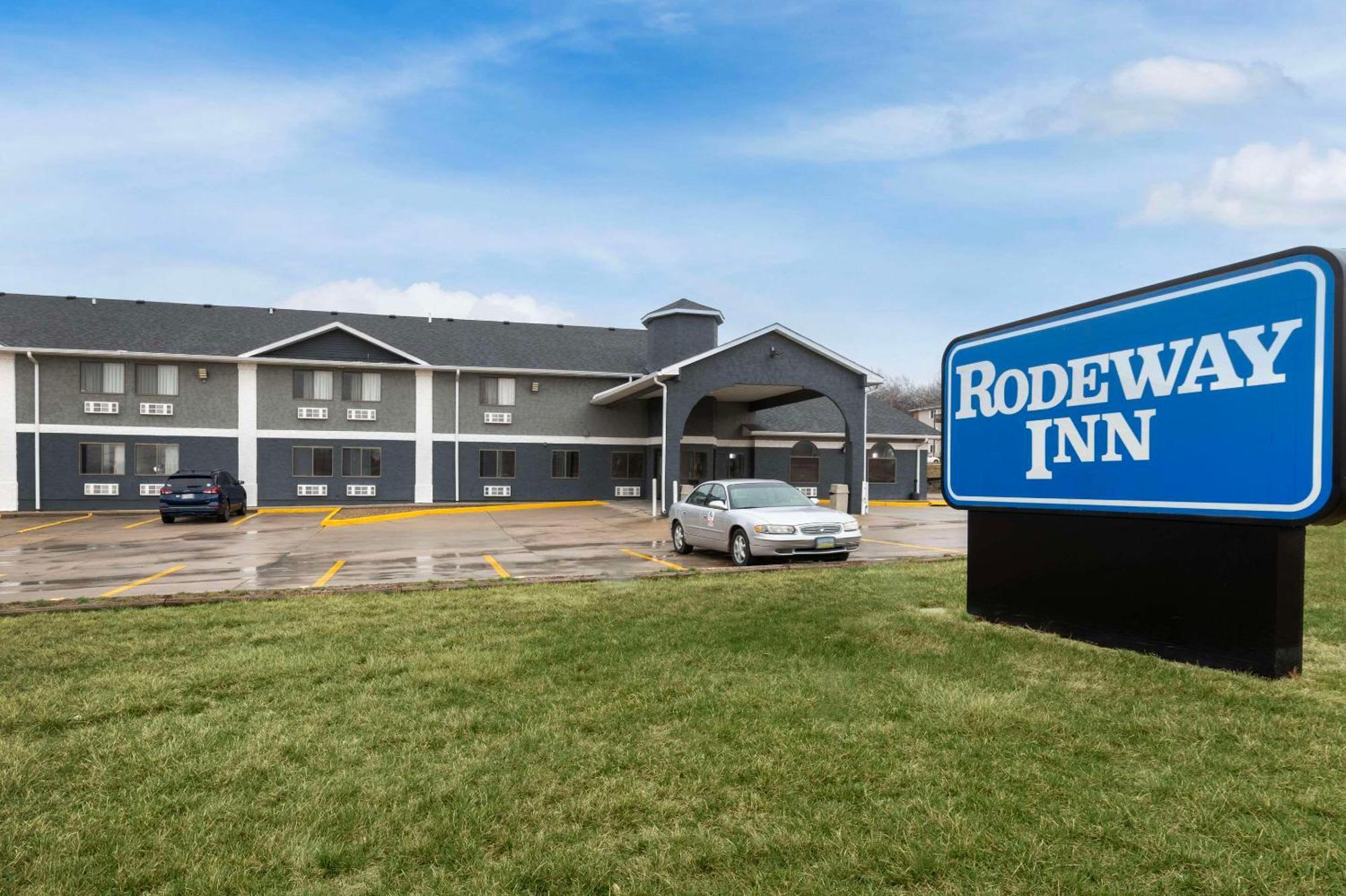 Rodeway Red Oak